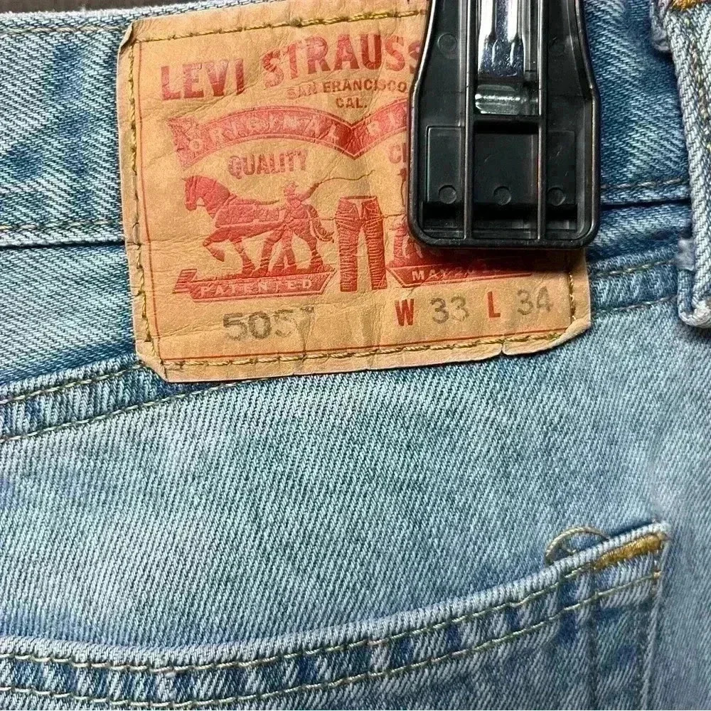 Levi light wash denim - Picture 2 of 4